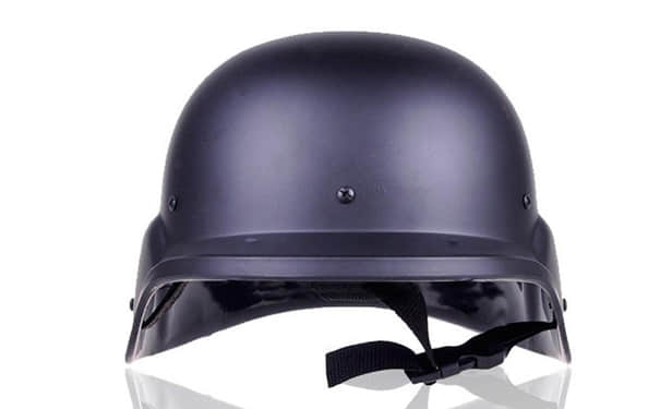 芳綸復合材料用模溫機，高防頭盔應用案例